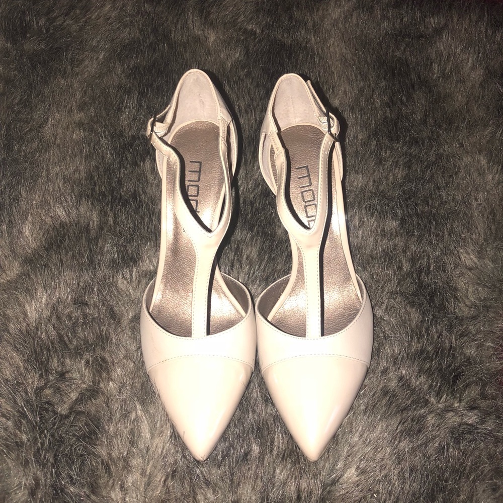 Nude heels only worn once!